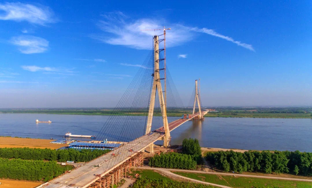 四川路橋五個重點工程迎來關(guān)鍵節(jié)點  以實際行動助推鐵投挺進“世界500強”