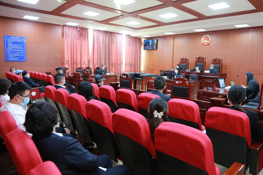 警示教育“零距離” 旁聽庭審“釋法紀(jì)” 警示教育“零距離” 旁聽庭審“釋法紀(jì)”