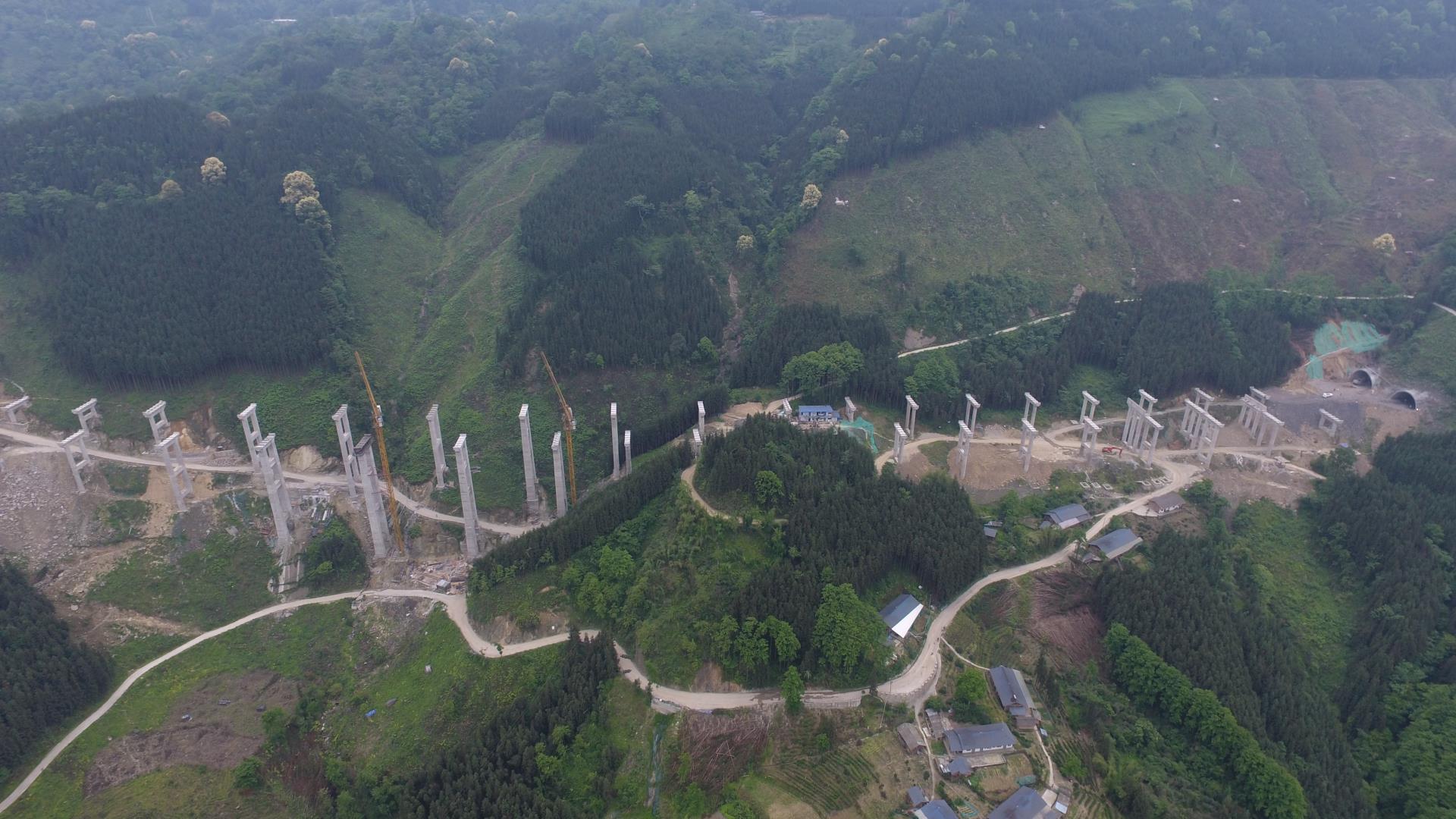 5.4樂(lè)西項(xiàng)目橋梁下構(gòu)完成.jpg 5.4樂(lè)西項(xiàng)目橋梁下構(gòu)完成.jpg