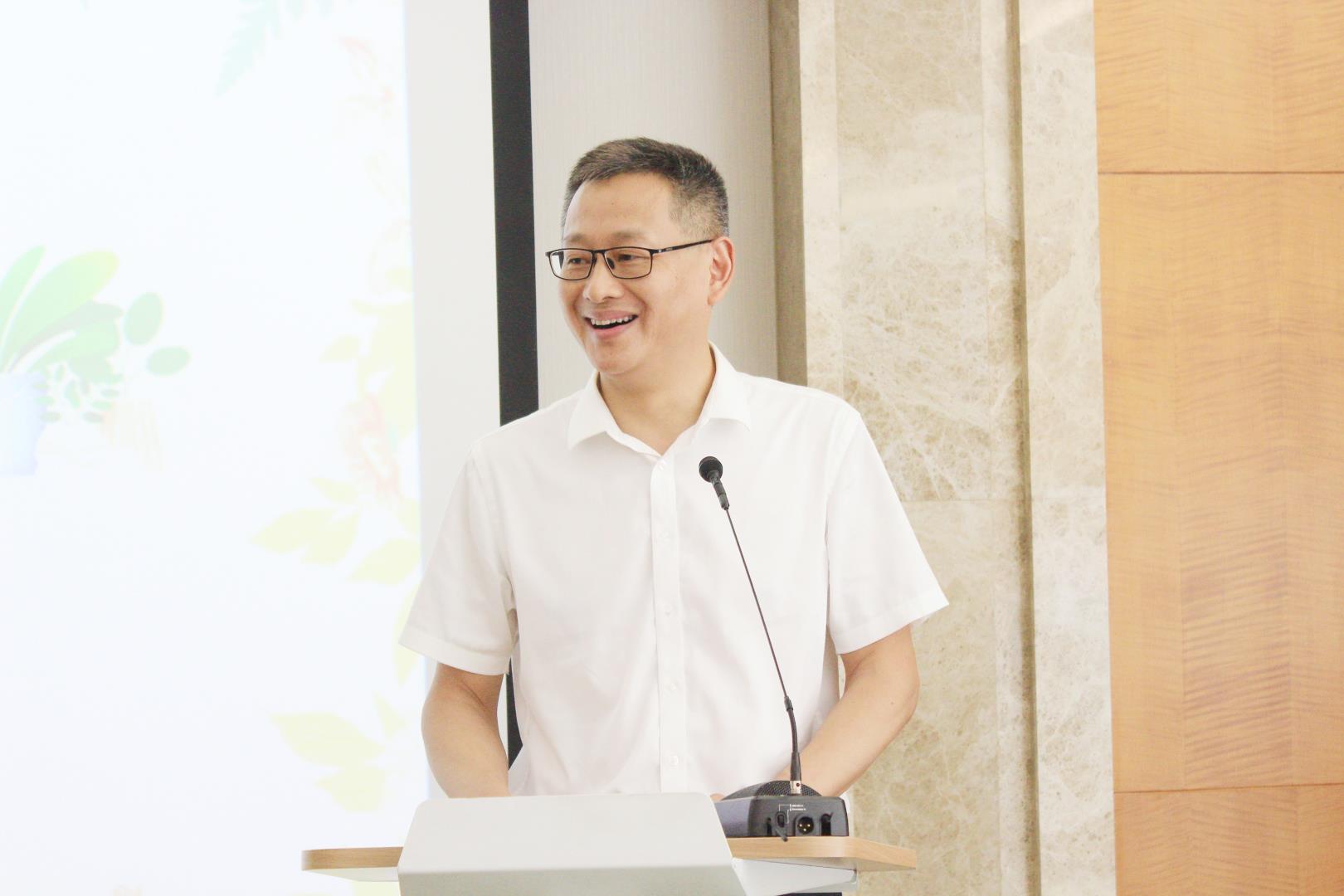 周聰臨.jpg 周聰臨.jpg